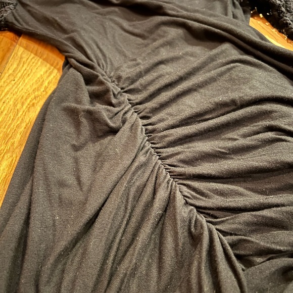 Black Maternity Tee - Picture 3 of 4